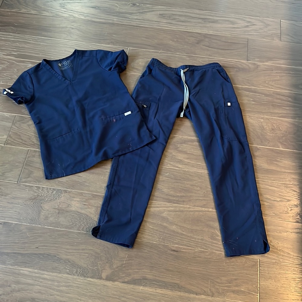 FIGS scrubs